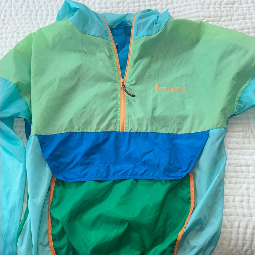 Cotopaxi Blue and Green Raincoat Lightweight Hooded Design